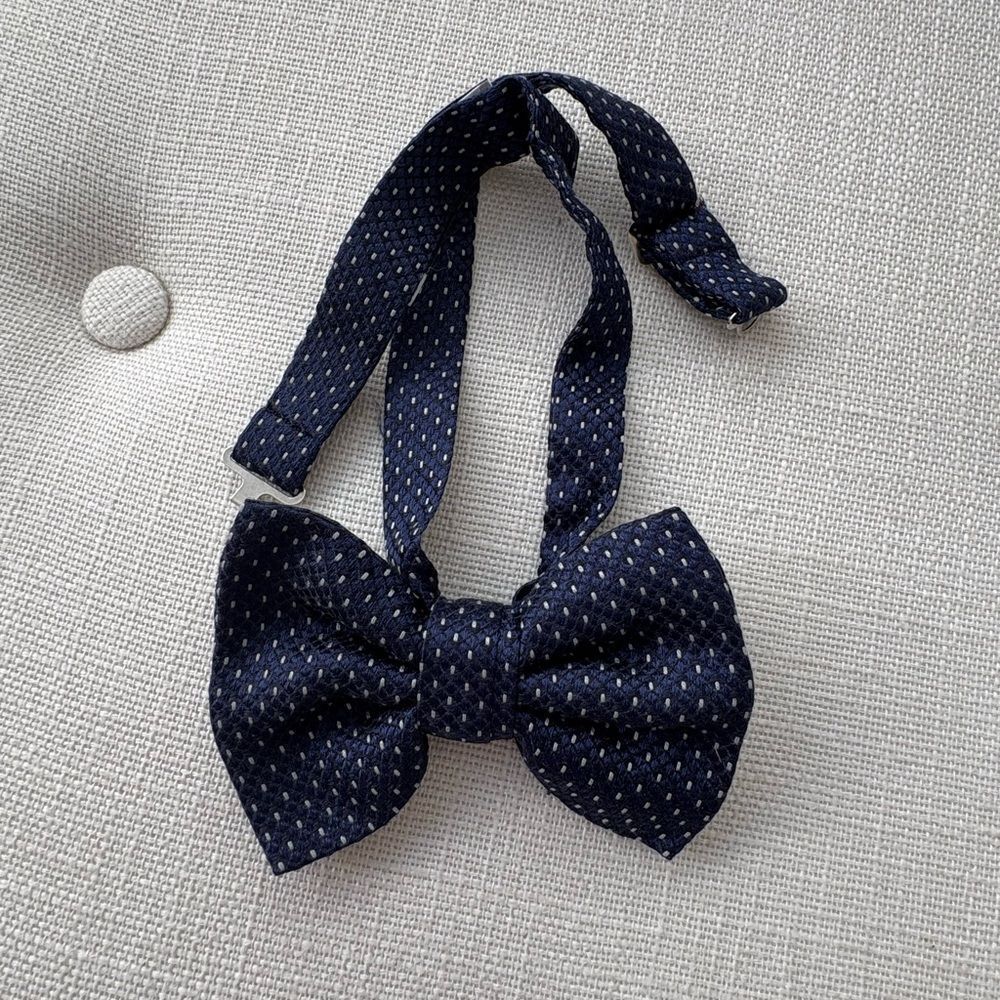 Armani Collezioni Men’s Silk Bow Tie Navy Micro Dot Made in Italy
